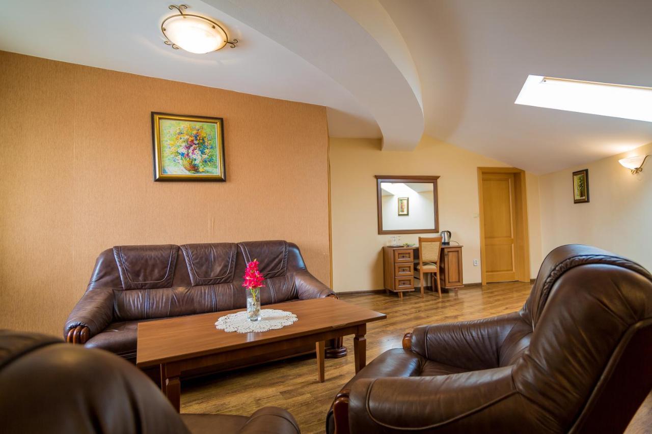 Hotel Euforia Nova Lesna Luaran gambar