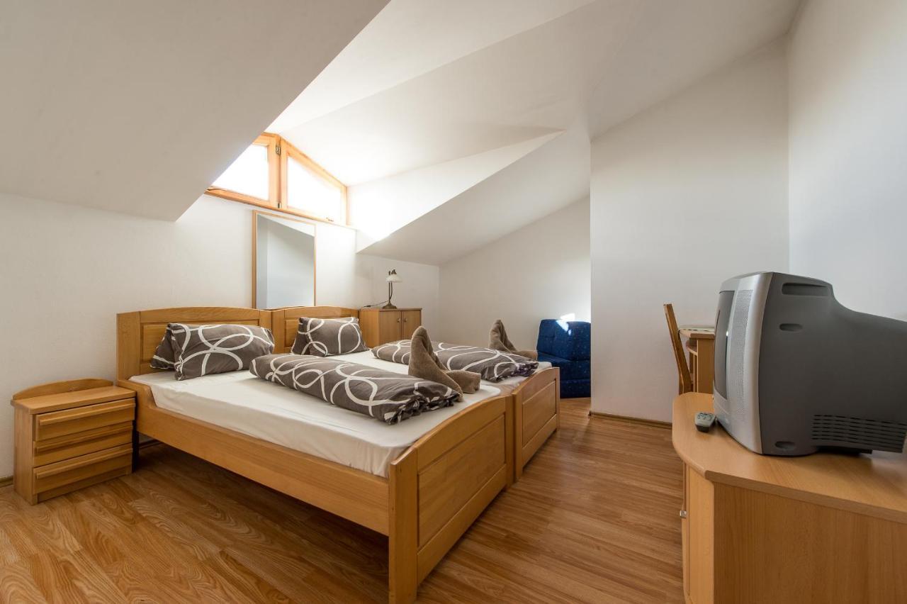 Hotel Euforia Nova Lesna Luaran gambar